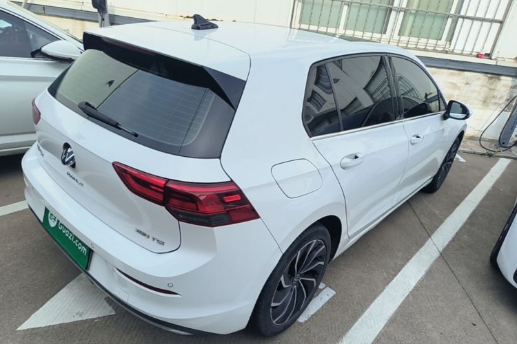 Volkswagen Golf 2021 car image #7