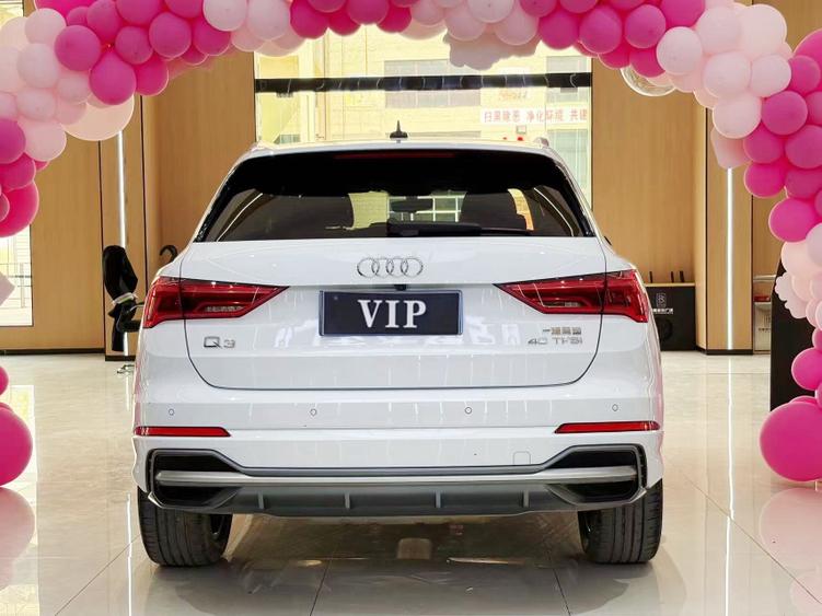 Audi Q3 2022 car image #5