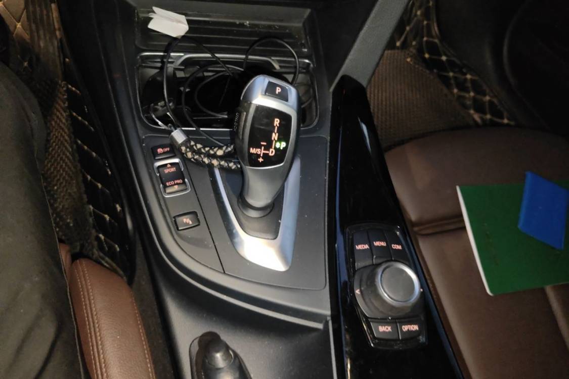 BMW 3 Series 2018 #27 BMW 3 Series 2018 car image #27
