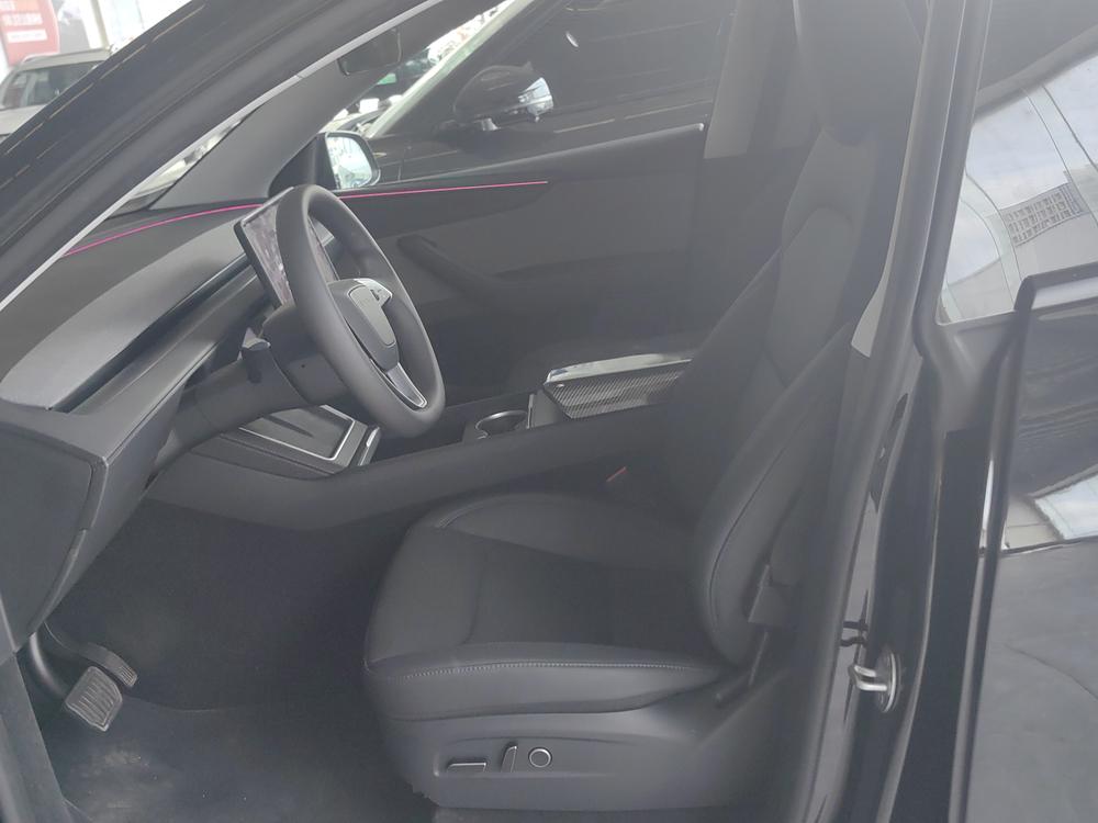 2025 #15 2025 immagine di auto #15