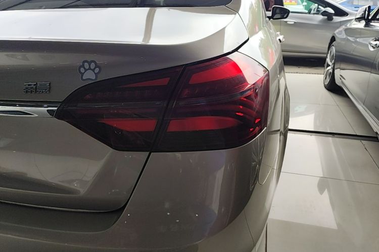 GEELY Emgrand 2018 car image #8