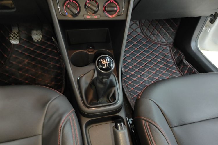 Volkswagen Polo 2017 #14 Volkswagen Polo 2017 car image #14