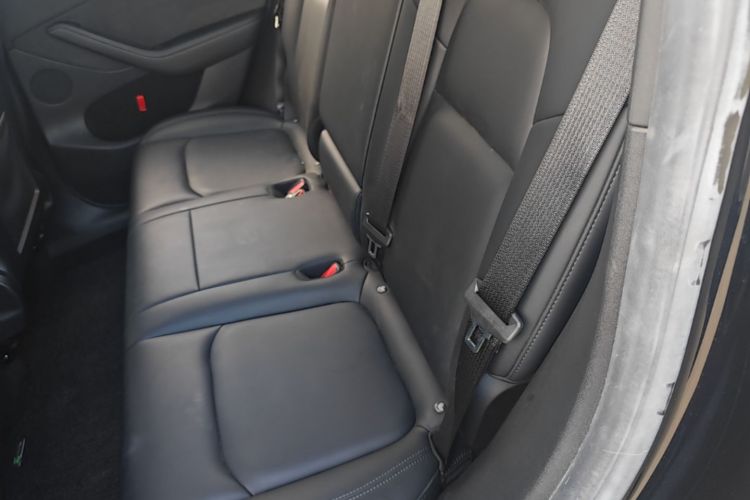 Tesla Model Y 2022 #13 Tesla Model Y 2022 car image #13