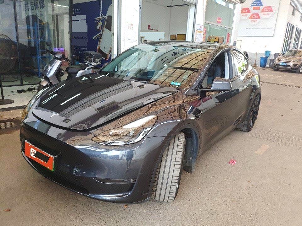 Tesla Model Y 2024 car image #2