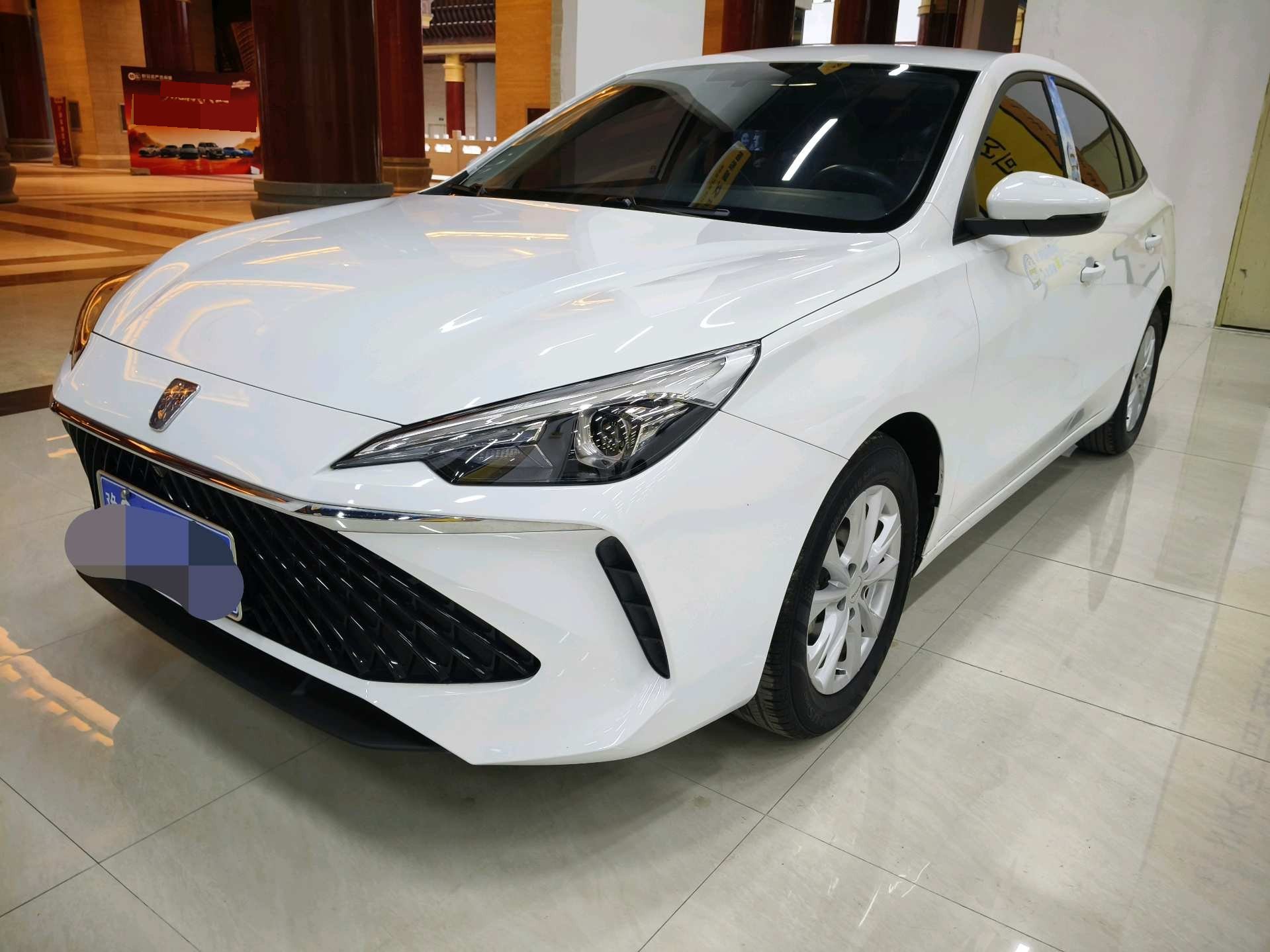 Roewe i5 2023 صورة سيارة 