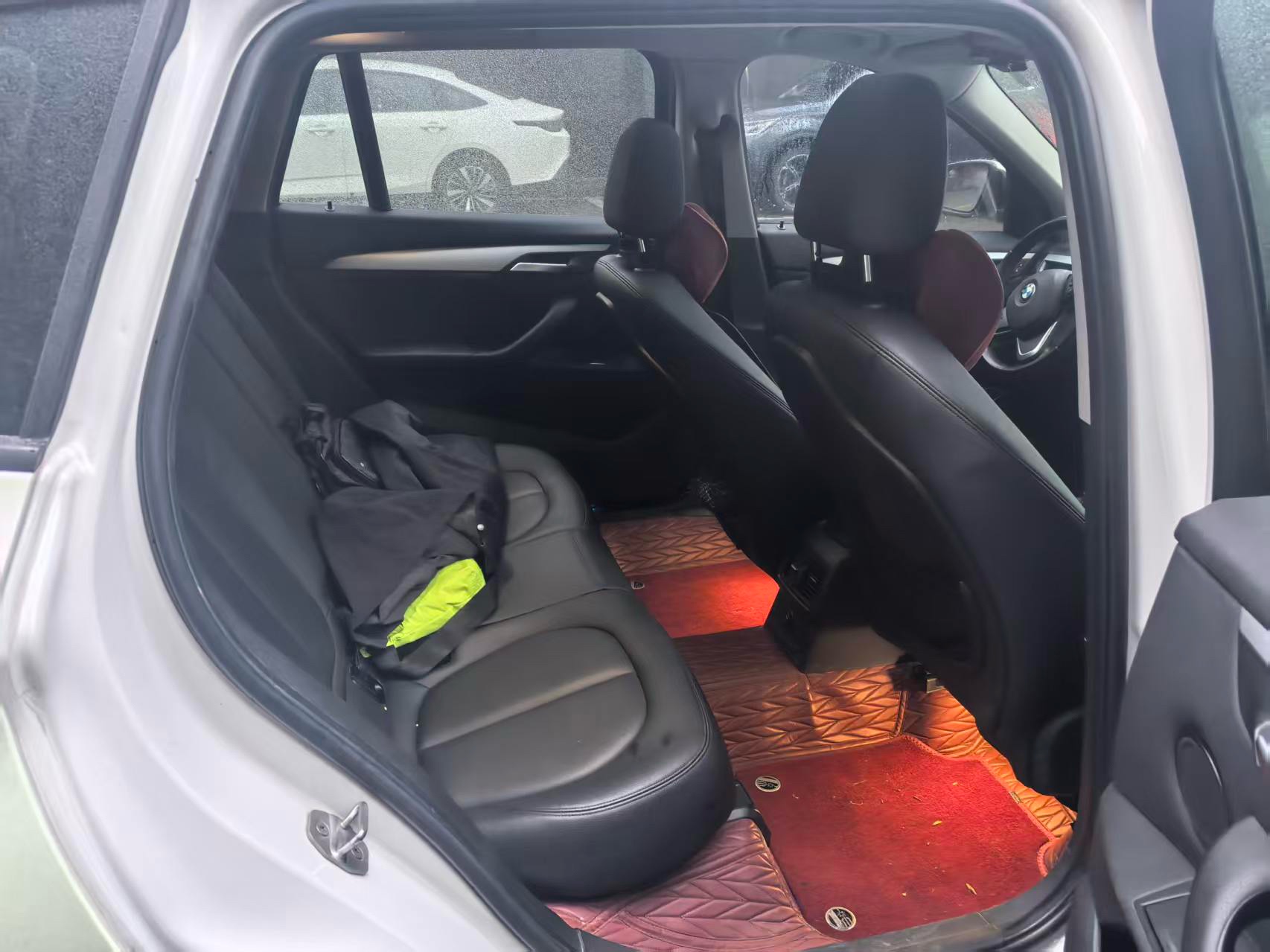2017 imagem de carro #5
