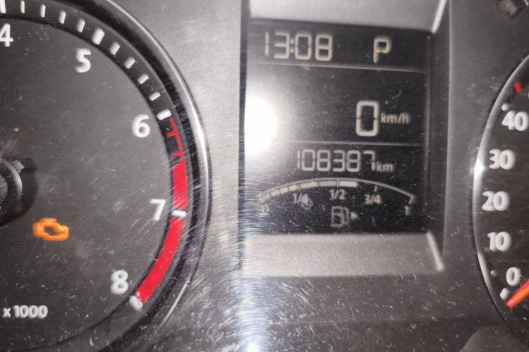 Volkswagen Polo 2015 car image #10