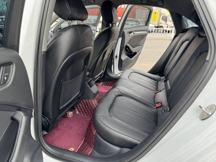 Audi A3 2019 car image #8