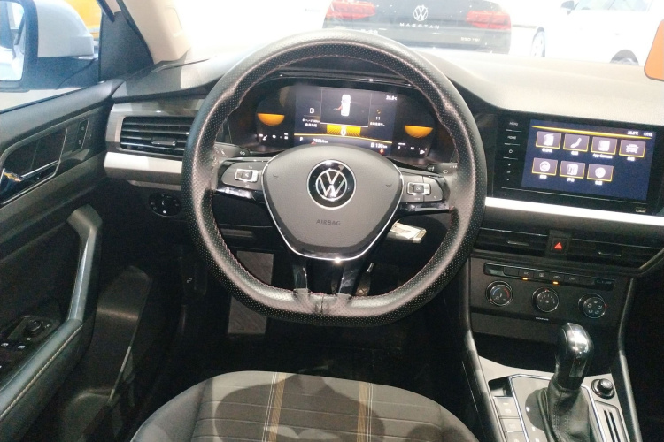 Volkswagen Lavida 2022 car image #11