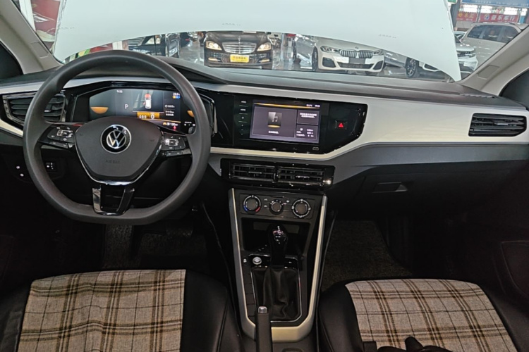Volkswagen Polo 2023 #10 Volkswagen Polo 2023 car image #10