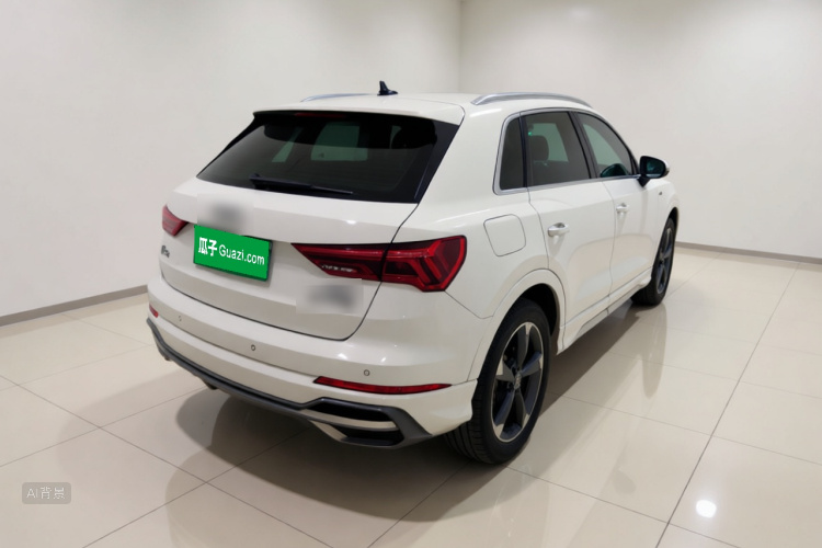 Audi Q3 2019 car image #7