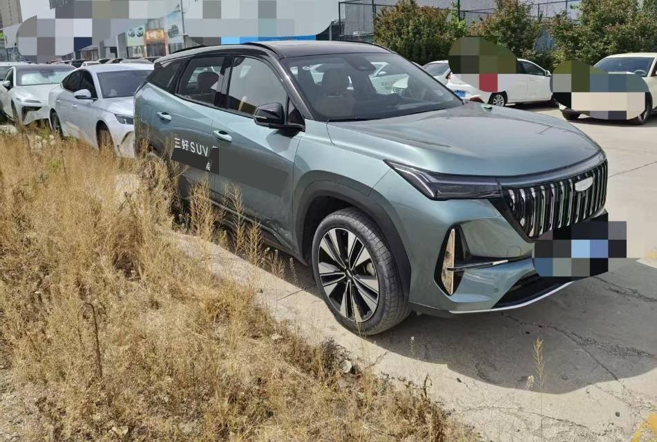 GEELY Boyue L 2025 car image #3