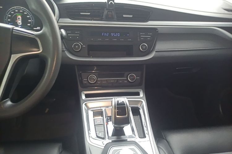 GEELY Emgrand New Energy 2019 car image #17