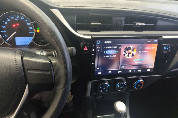 Toyota Corolla 2017 immagine di auto #13