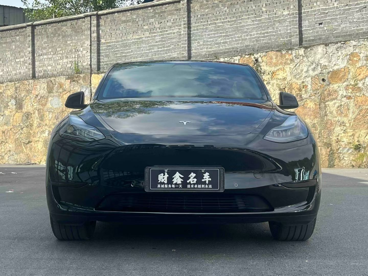 Tesla Model Y 2024 #2 Tesla Model Y 2024 car image #2