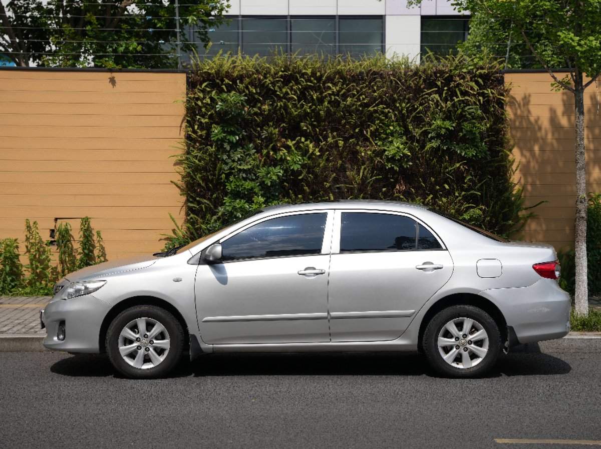 Toyota Corolla 2012 immagine di auto #2