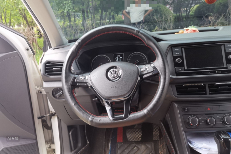 Volkswagen T-Cross 2019 #12 Volkswagen T-Cross 2019 car image #12