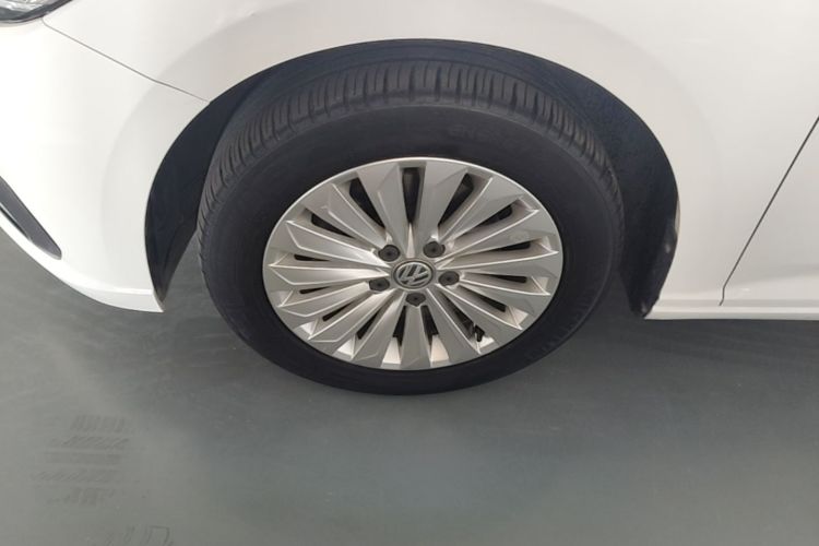 Volkswagen Lavida 2019 car image #9