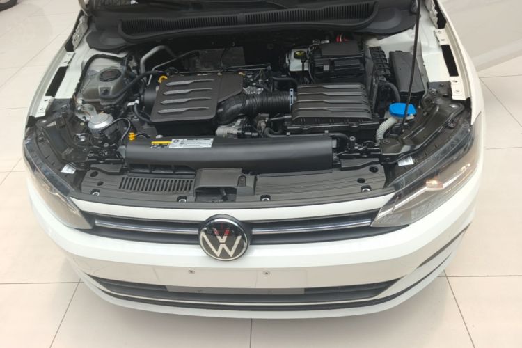 Volkswagen Polo 2021 car image #20