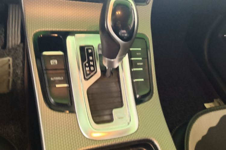 GEELY Emgrand GS 2016 car image #16