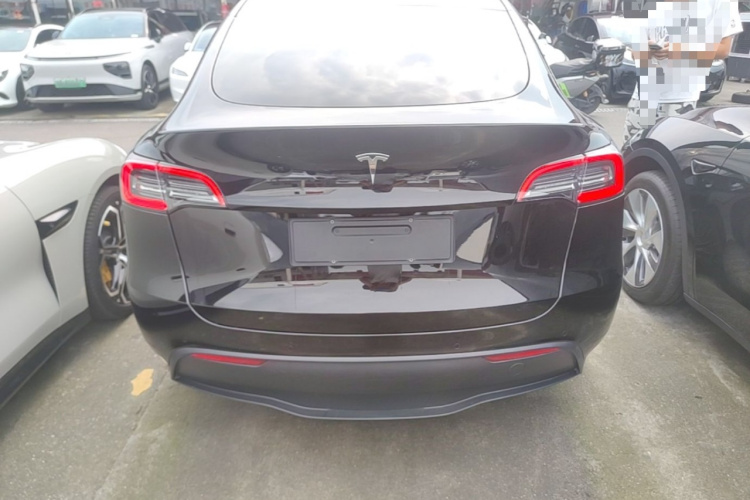 Tesla Model Y 2023 #6 Tesla Model Y 2023 immagine di auto #6