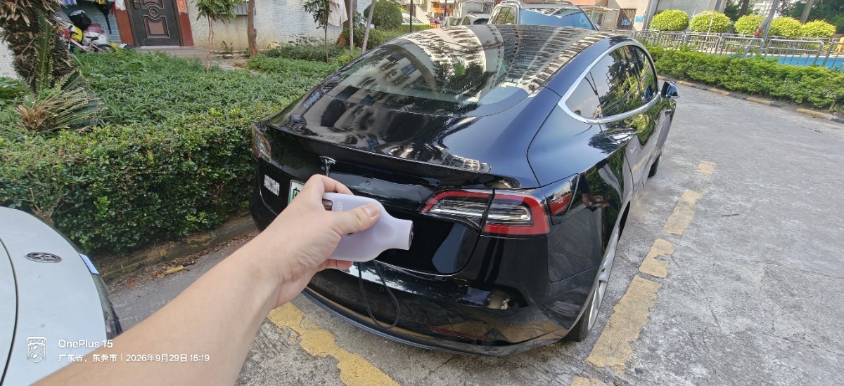 Tesla Model 3 2022 car image #2
