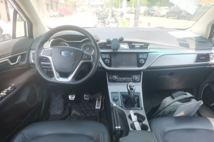 GEELY Emgrand GS 2018 car image #11