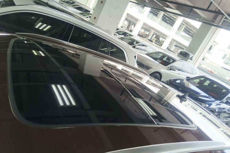 Audi Q3 2019 car image #25