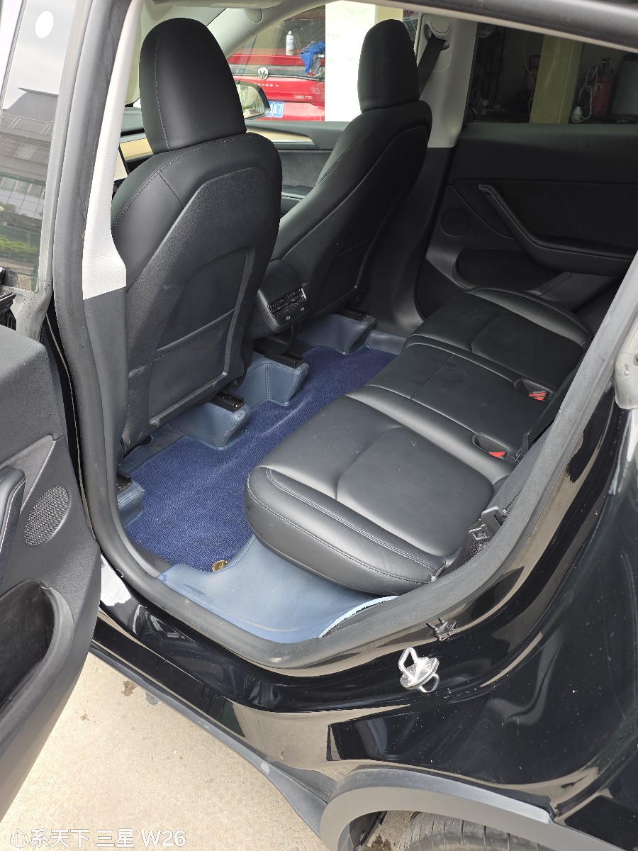 Tesla Model Y 2023 #11 Tesla Model Y 2023 car image #11
