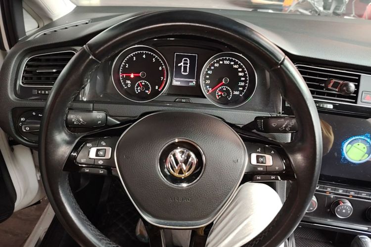 Volkswagen Golf 2019 #11 Volkswagen Golf 2019 car image #11