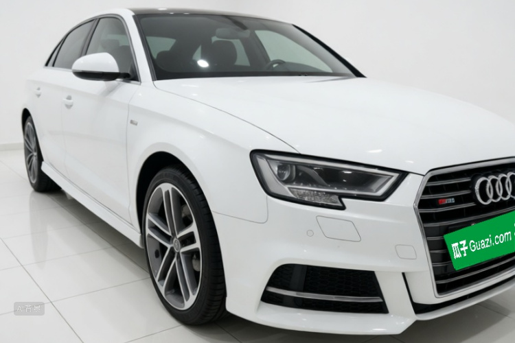 Audi A3 2019 #4 Audi A3 2019 car image #4