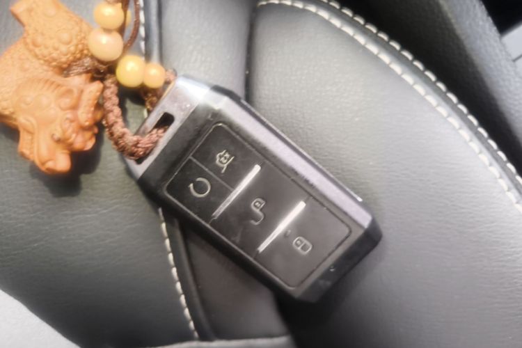 BYD Yuan New Energy 2019 #14 BYD Yuan New Energy 2019 car image #14