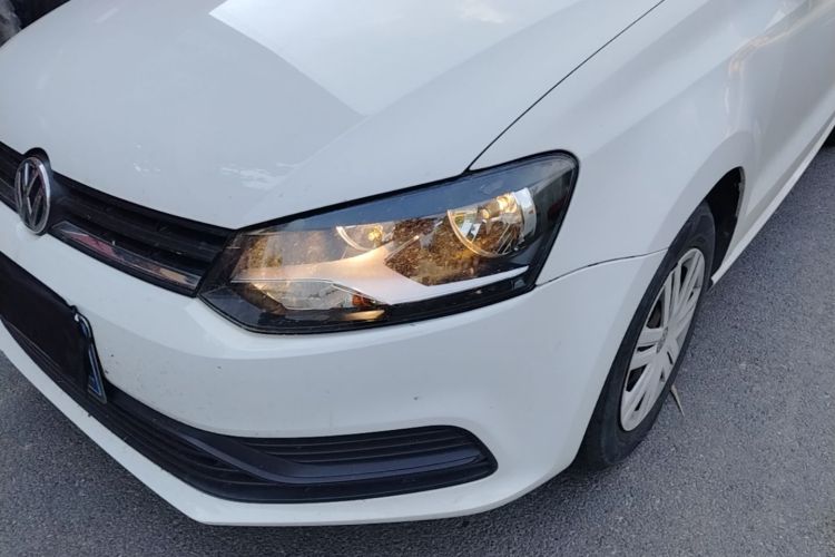 Volkswagen Polo 2018 car image #23