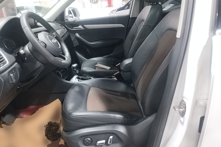 Audi Q3 2019 #19 Audi Q3 2019 car image #19