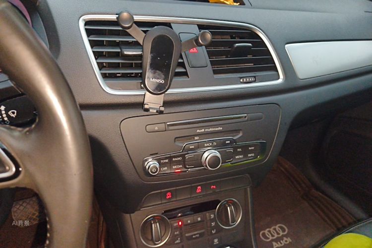 Audi Q3 2019 immagine di auto #15