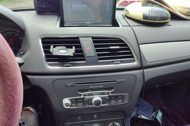 Audi Q3 2014 #17 Audi Q3 2014 car image #17