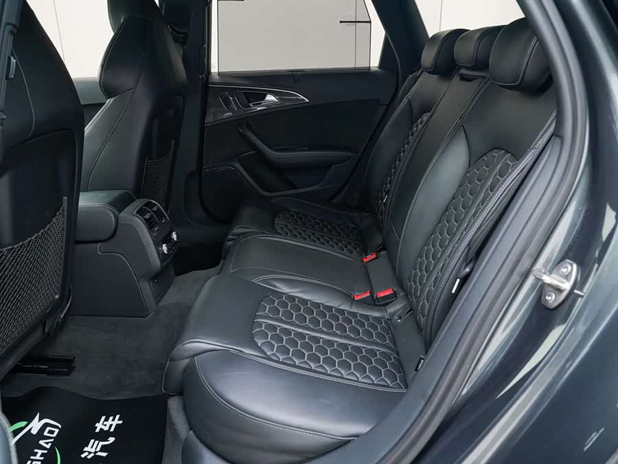 Audi RS 6 2019 car image #10