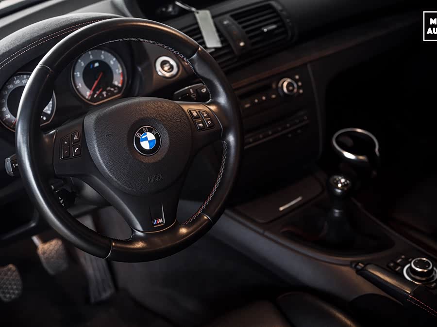 BMW 1 Series M 2011 #10 BMW 1 Series M 2011 car image #10