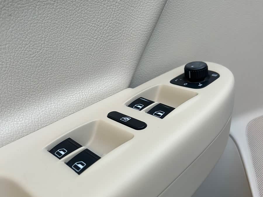 大众 Passat 2010 汽车图片 #10