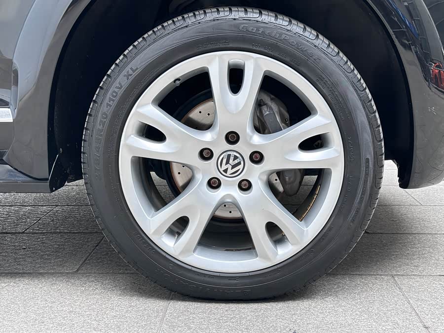 Volkswagen Touareg 2010 immagine di auto #10