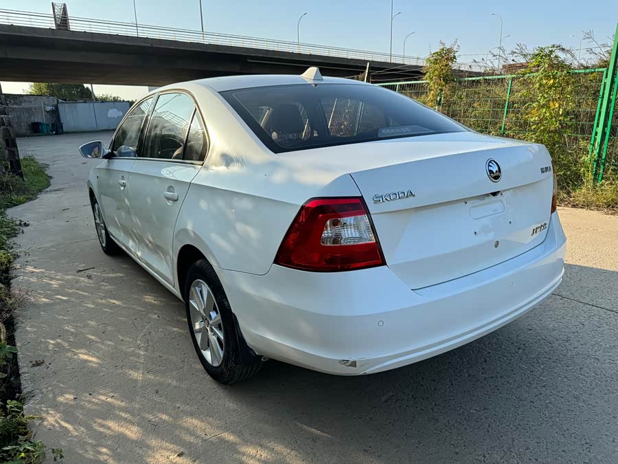 Skoda Rapid 2017 #10 Skoda Rapid 2017 car image #10