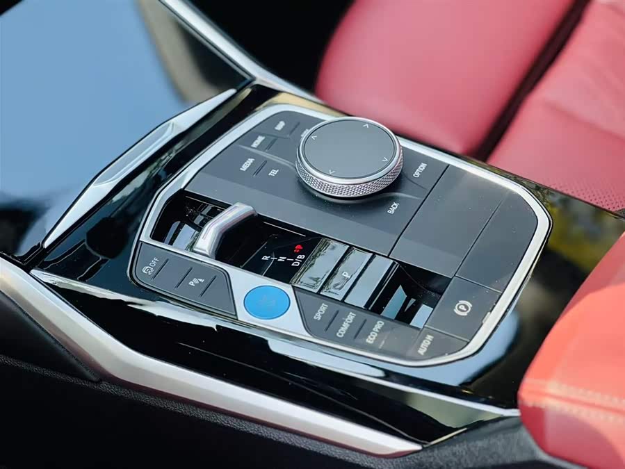 BMW i3 2022 car image #10