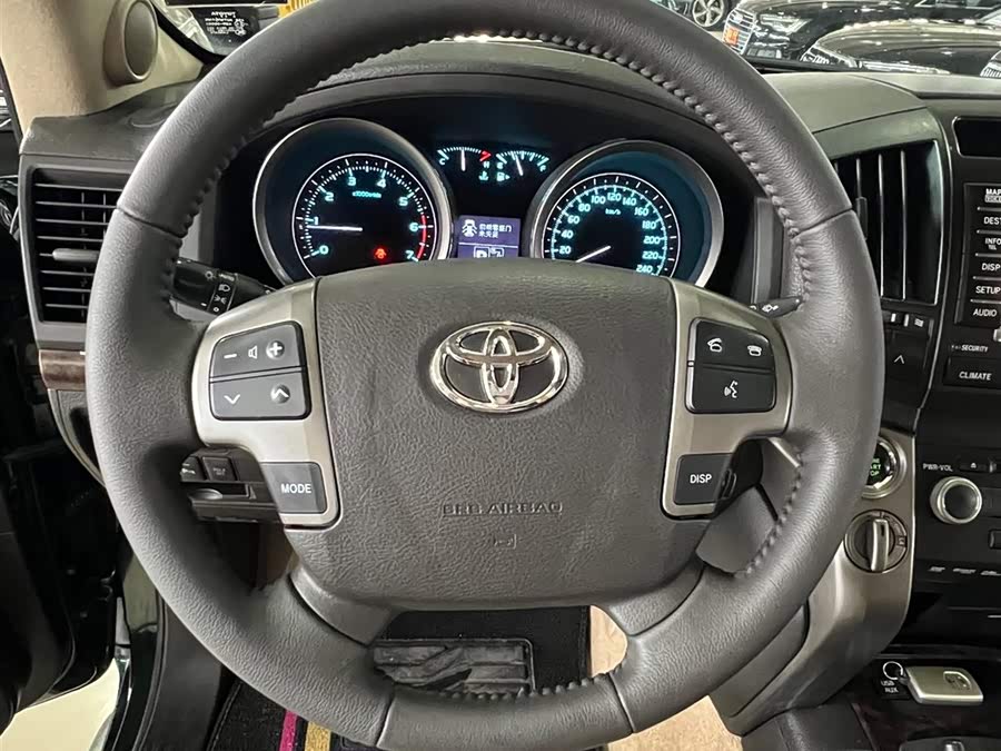 丰田 兰德酷路泽 2011 汽车图片 #10