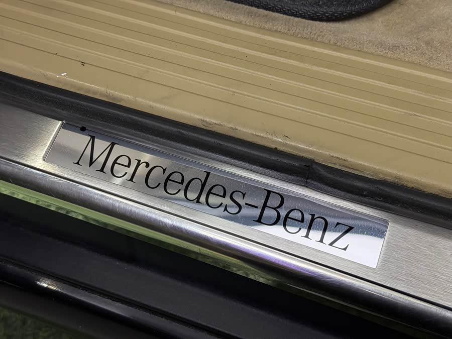 Mercedes-Benz R Class 2014 car image #10
