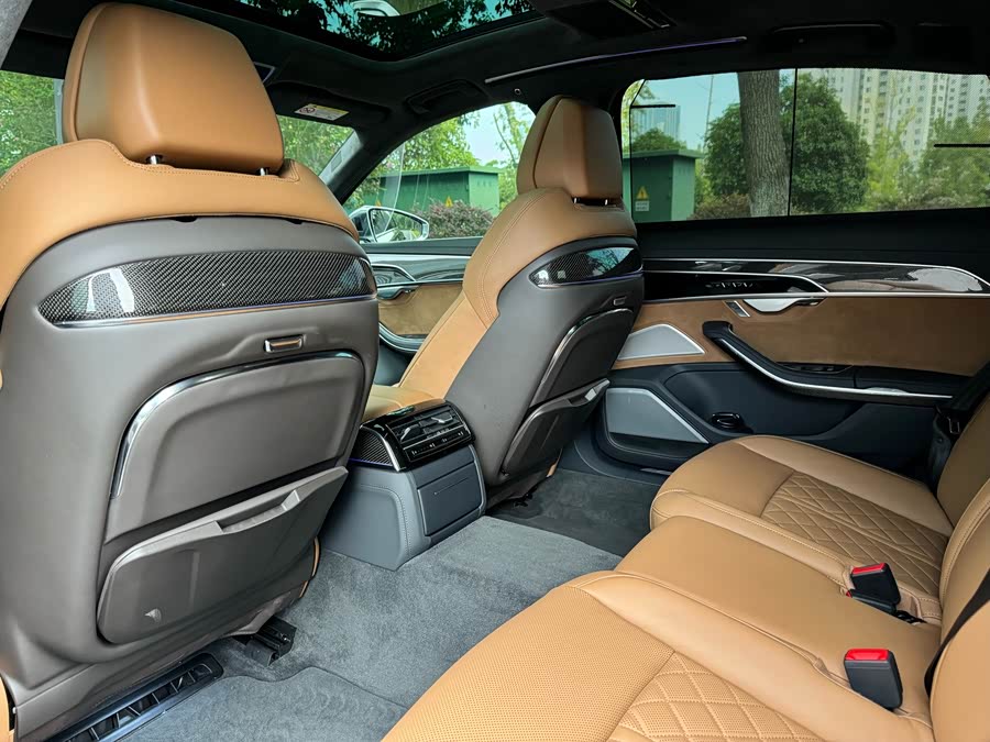 Audi S8 2022 car image #10