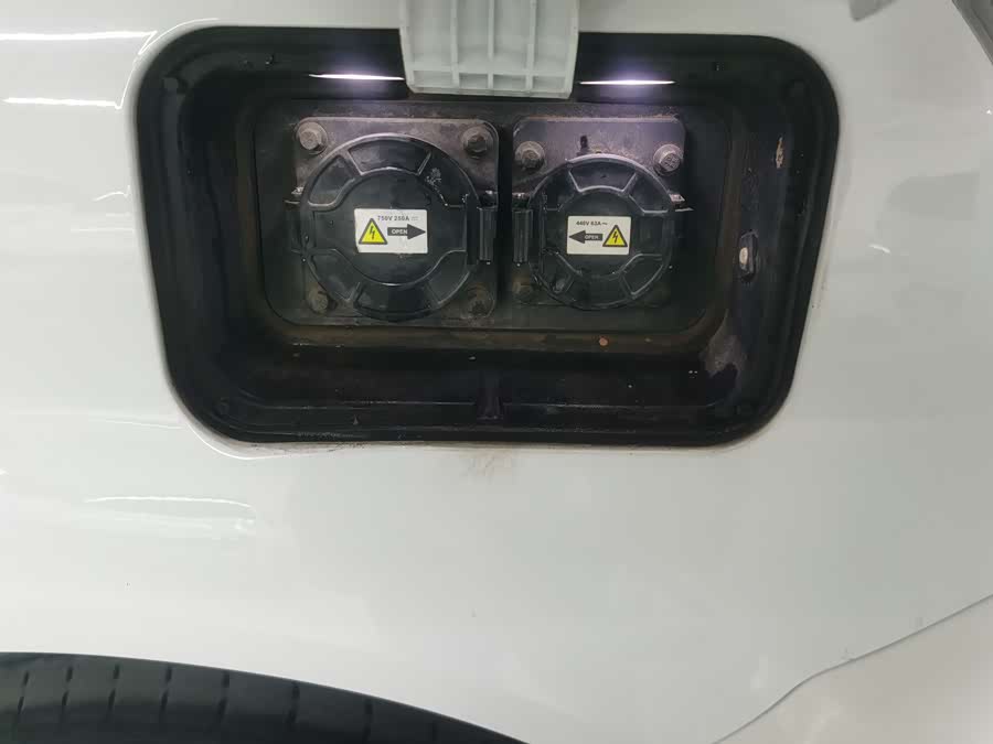 BYD e6 2017 #10 BYD e6 2017 car image #10