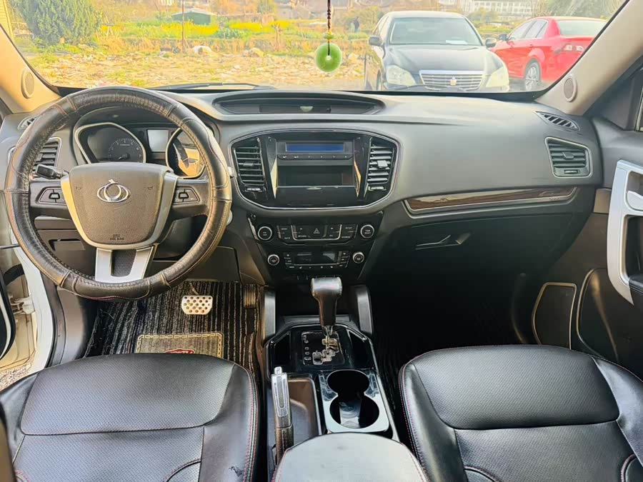 GEELY GX7 2015 car image #10