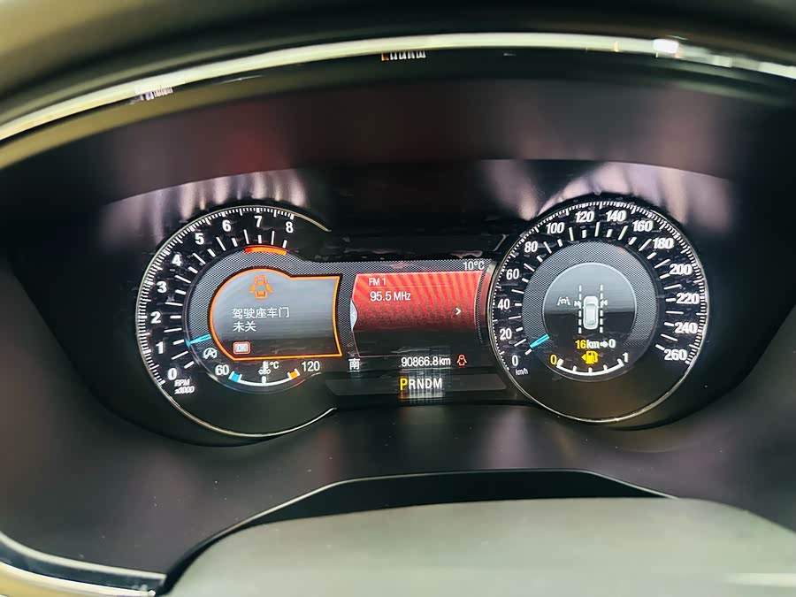 Ford Taurus 2021 car image #10