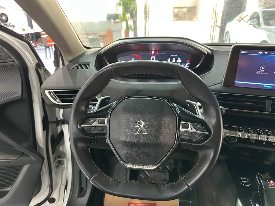 Peugeot 5008 2018 car image #10