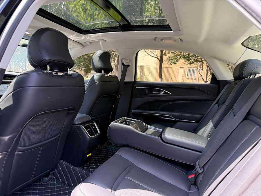 Ford Taurus 2018 car image #10